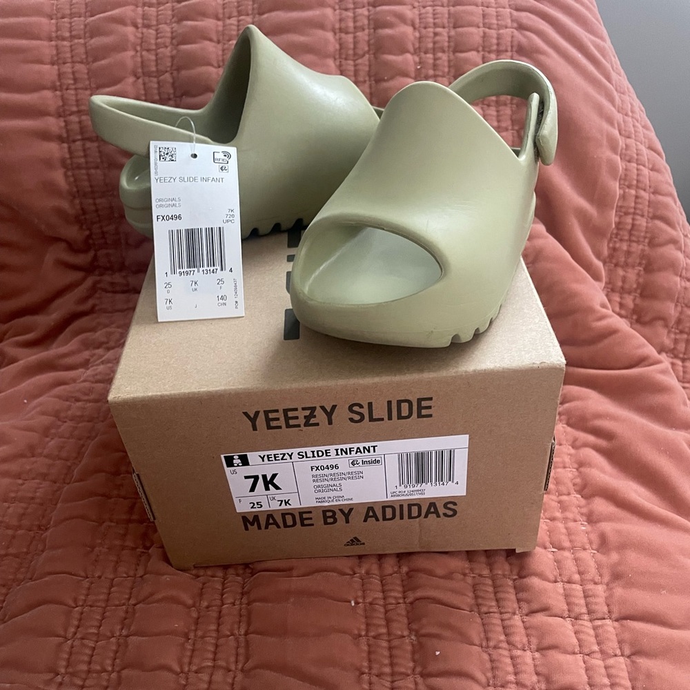 Yeezy Slides (infant) 7K Resin